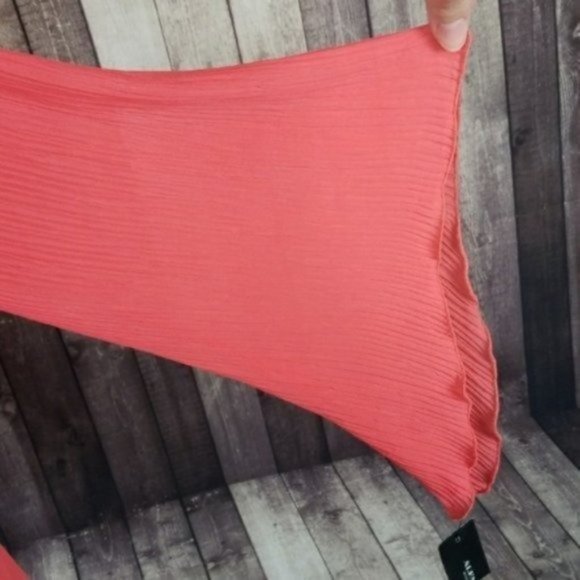 Alfani Chiffon Pleated Blouse in Tropical Reef NWT - Picture 6 of 8